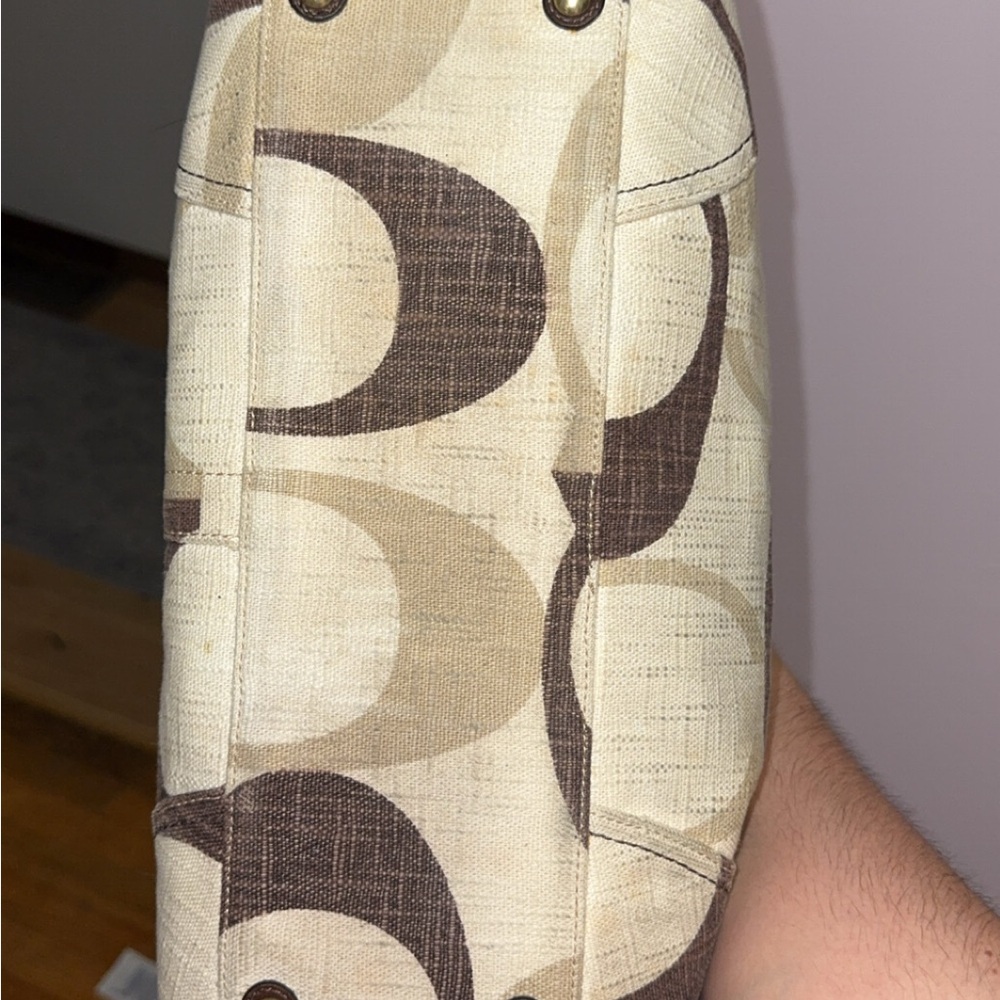 Coach Cream and Brown Signature Shoulder Bag - Picture 3 of 4